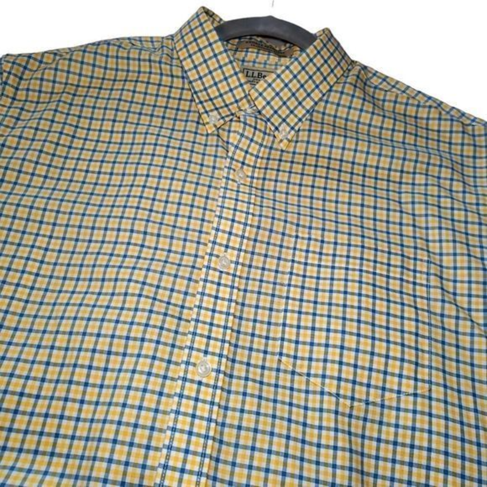 L.L.Bean Men's Short‎ Sleeve Button-down Size Large